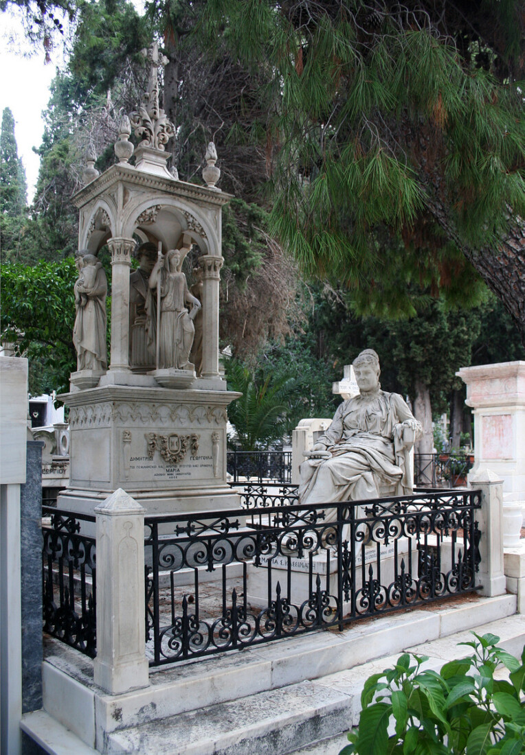 Ο τάφος του Δημητρίου Γεωργούλα στο Α΄ Νεκροταφείο της Αθήνας